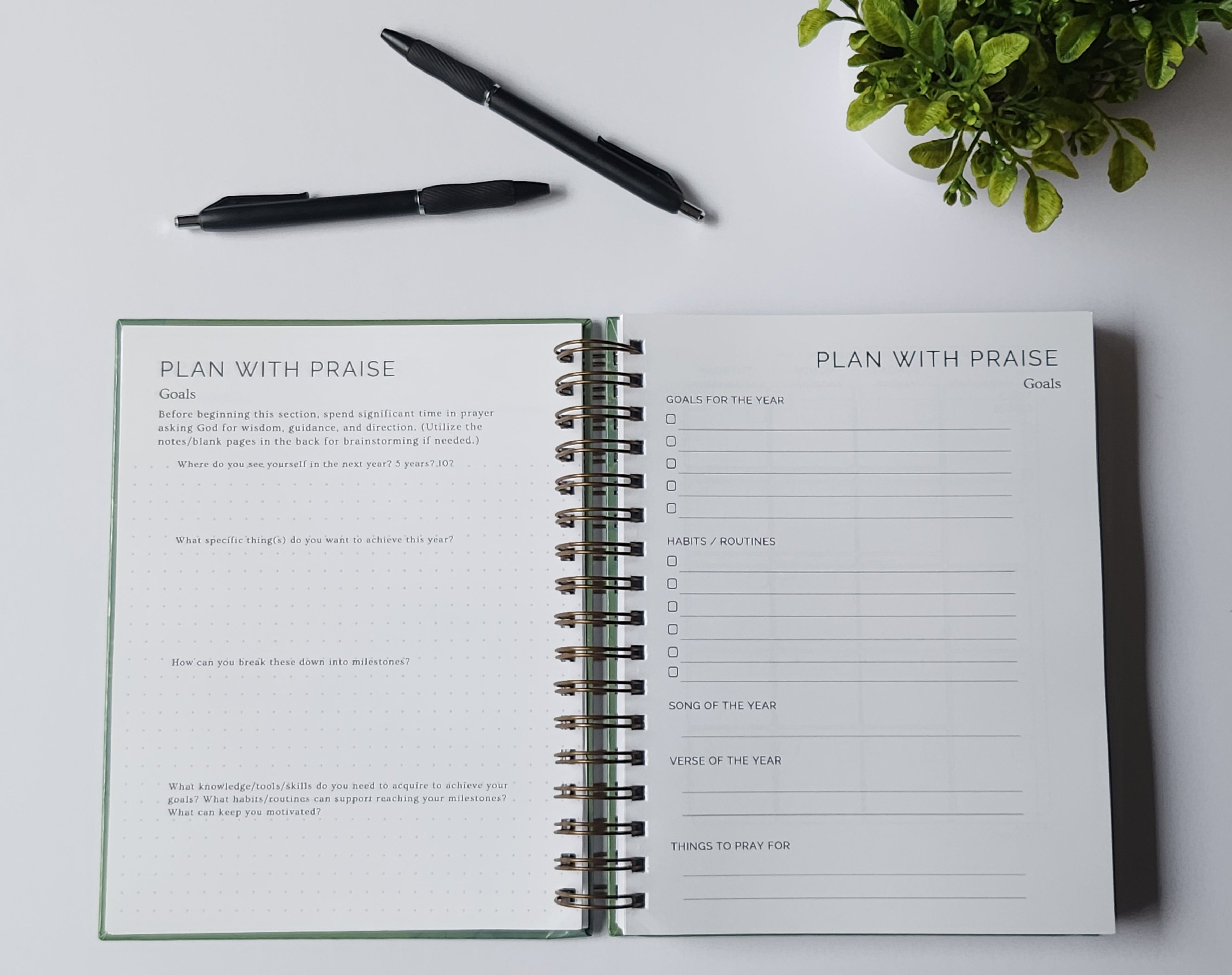 Undated 12-Month Planner - Black